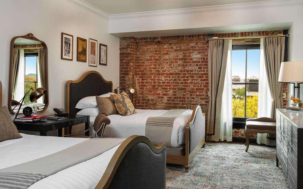 The Charmant Hotel Ла-Кросс Номер фото