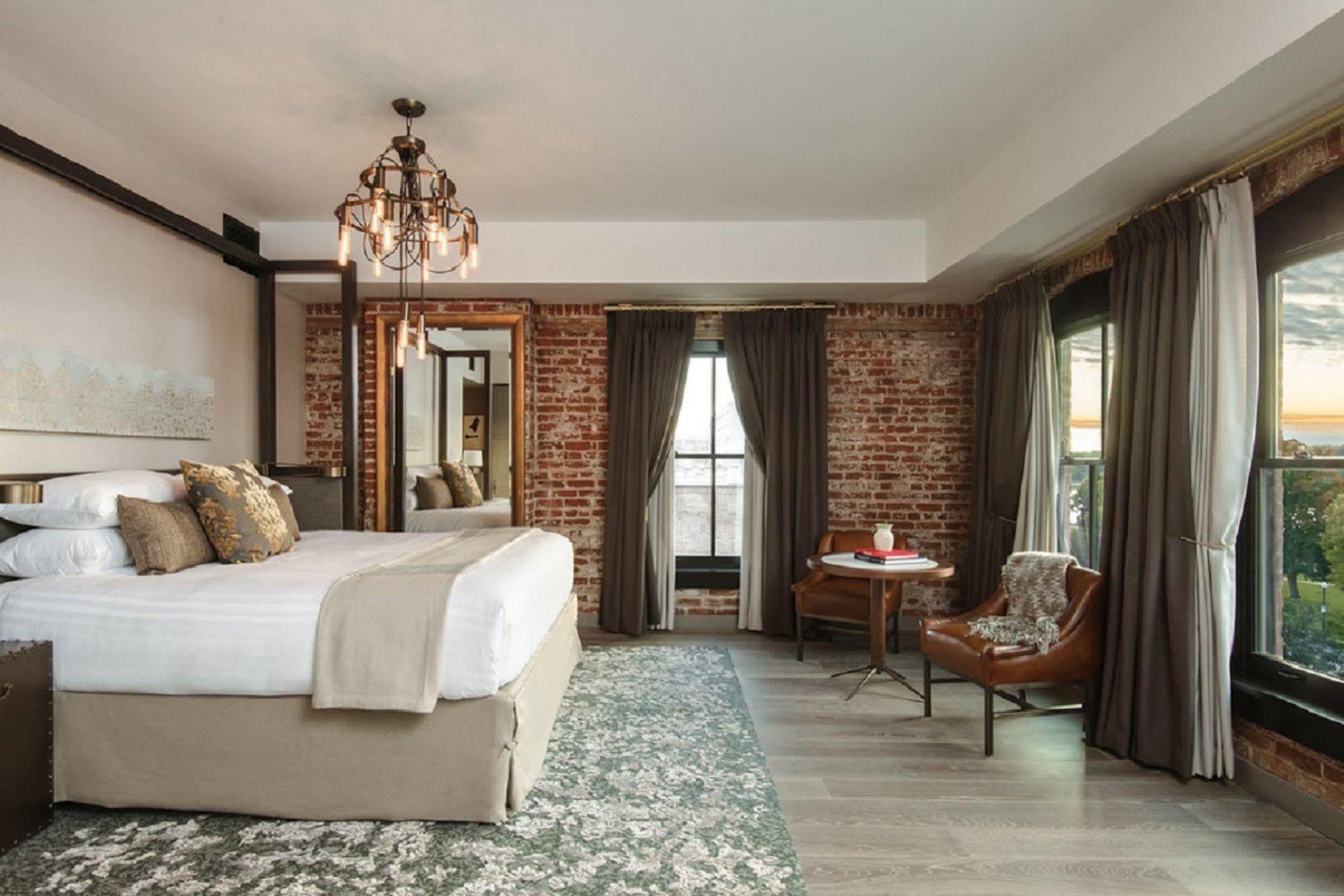 The Charmant Hotel Ла-Кросс Экстерьер фото
