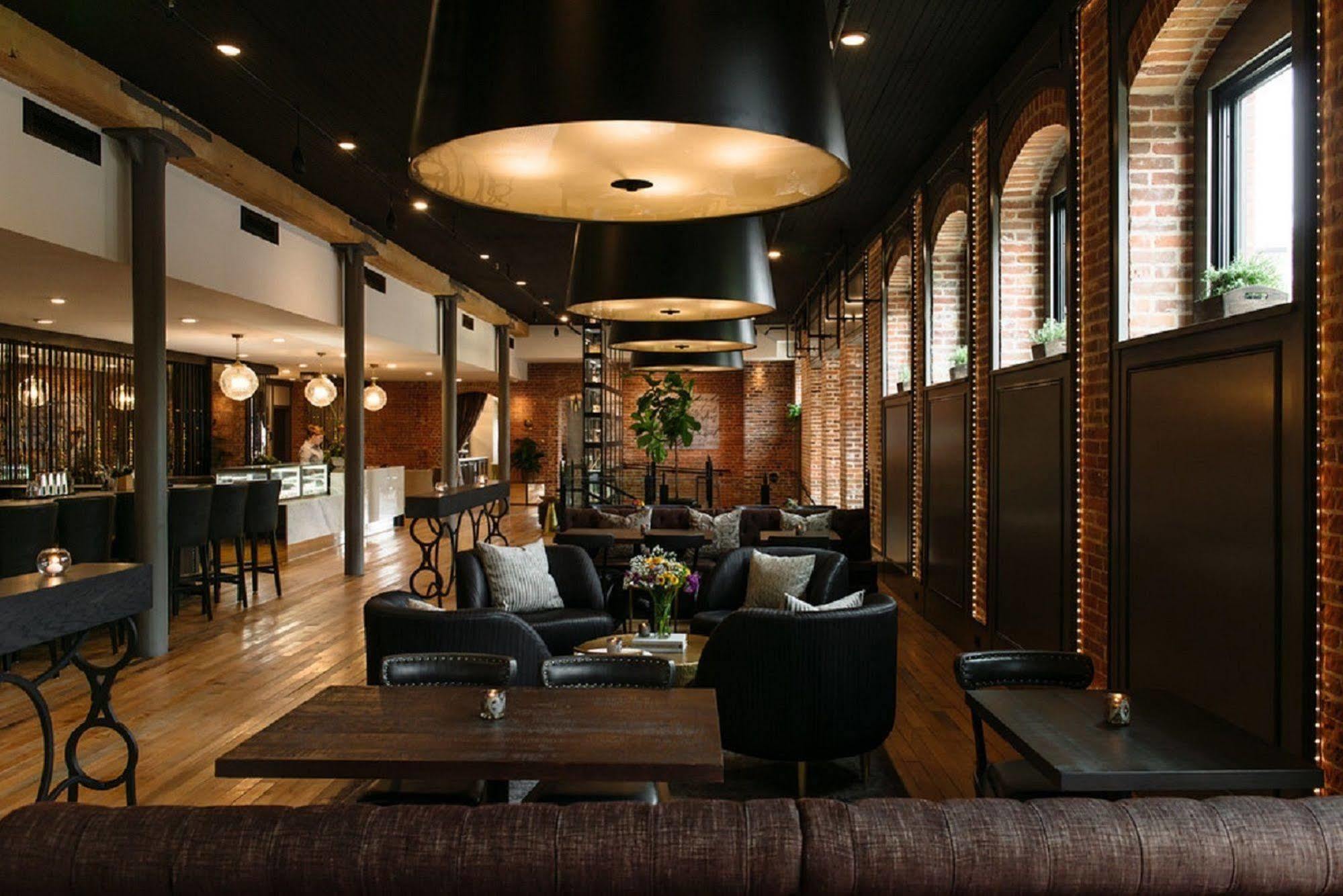 The Charmant Hotel Ла-Кросс Экстерьер фото